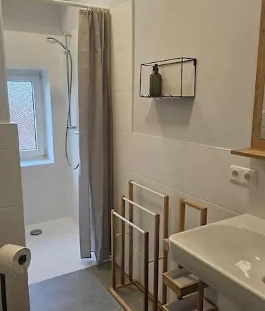 3 Balkon Möbliertes Apartment *