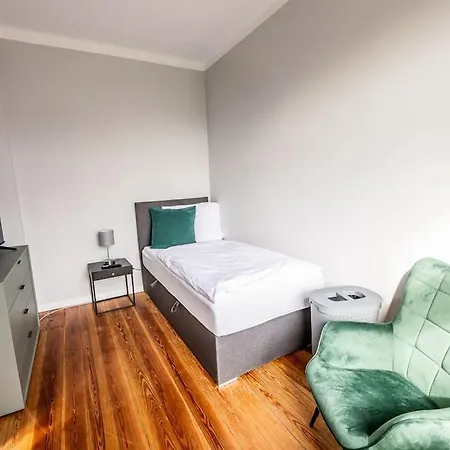 Apartment 3 Balkon Möbliertes *