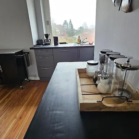 3 Balkon Möbliertes Apartment Brunsbuttel