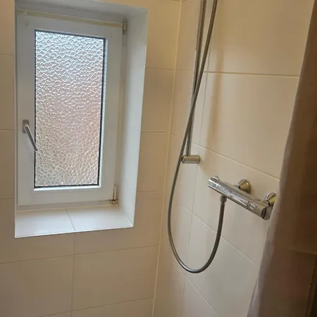 3 Balkon Moebliertes דירה ברונסבוטל